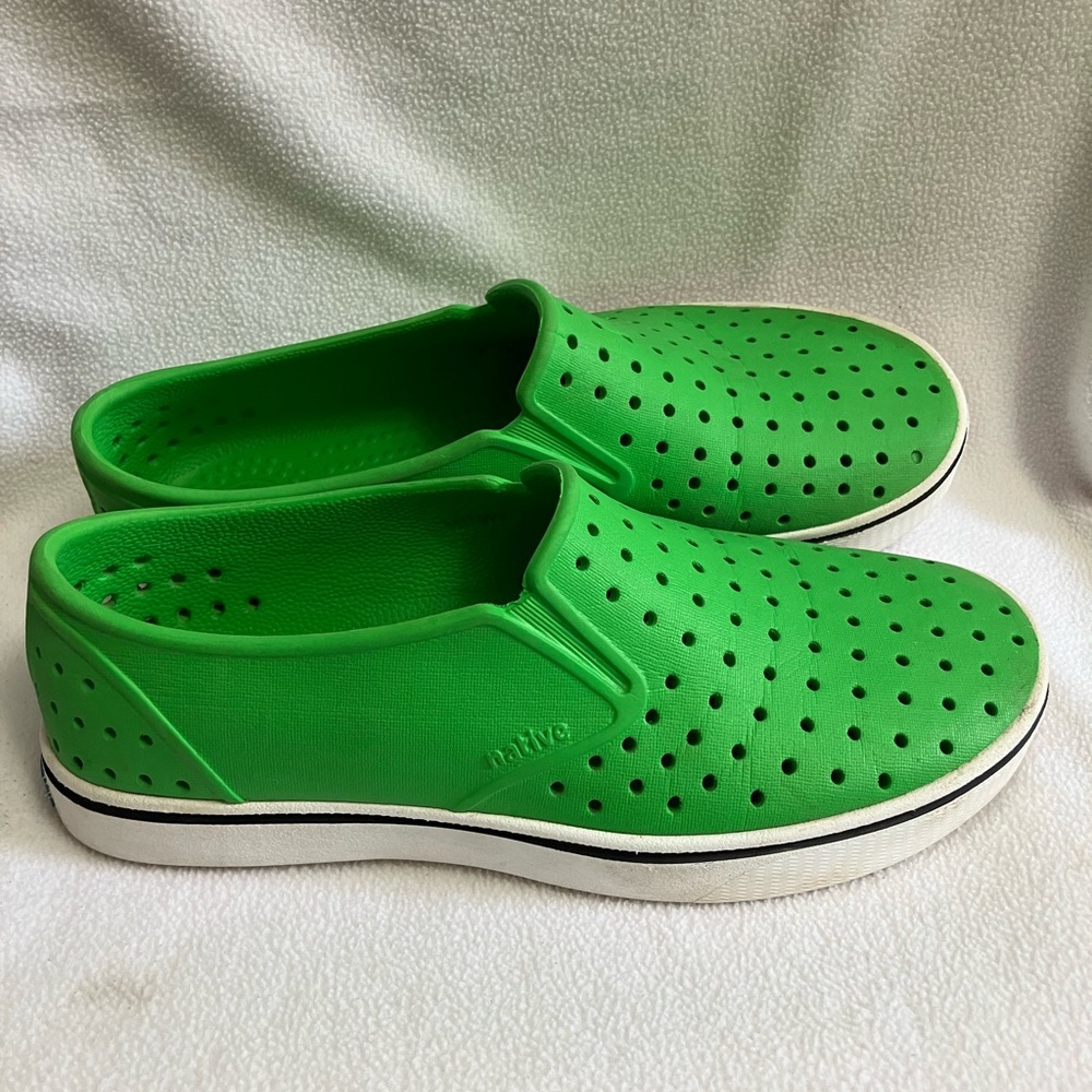 EUC Native Shoes Green Slip-On Water shoes Women’s 8 Men’s 6 - Picture 4 of 13